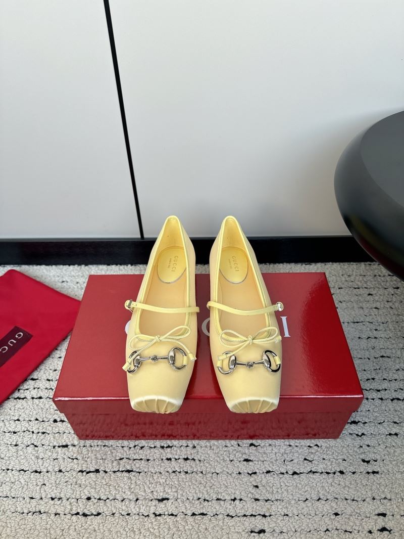 Gucci Flat Shoes